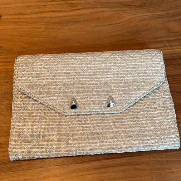 Stella & Dot Clutch - Picture 1 of 3